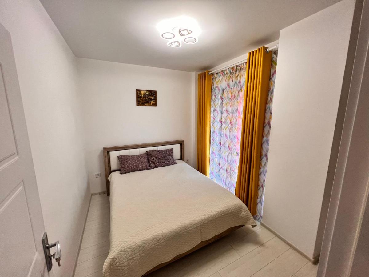 2 Rooms Apartment Airy & Bright Relax Яш Екстериор снимка
