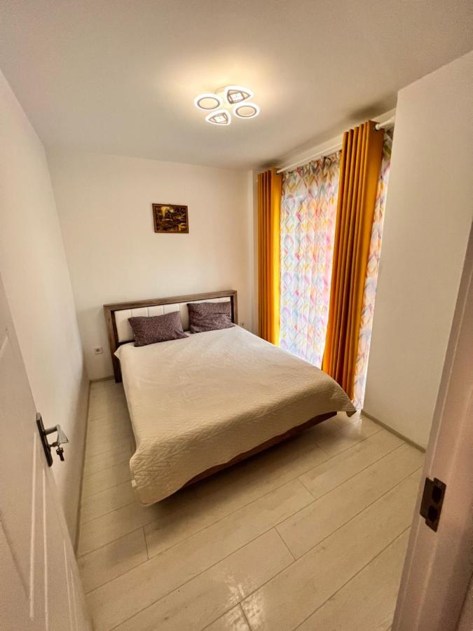 2 Rooms Apartment Airy & Bright Relax Яш Екстериор снимка
