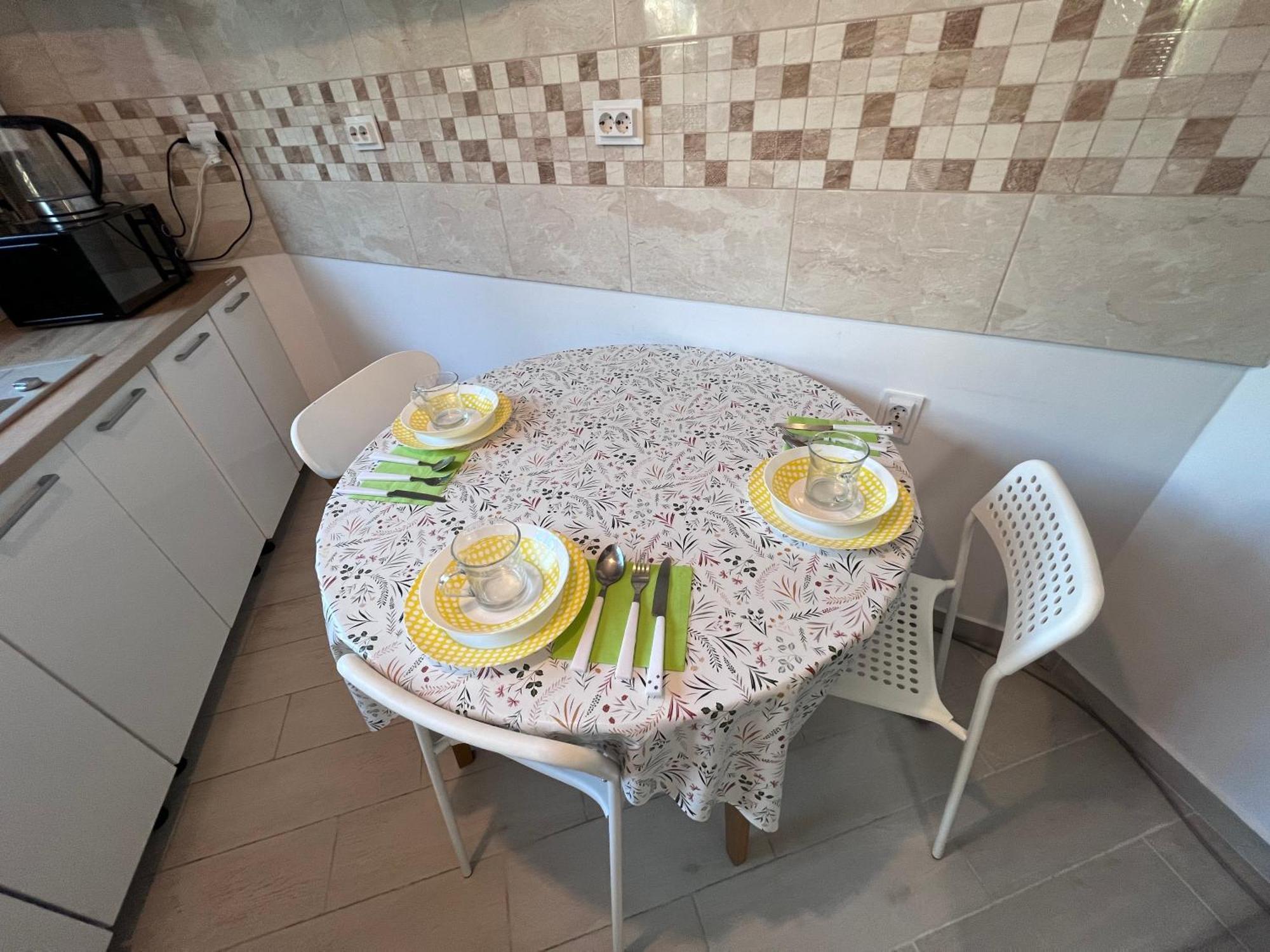 2 Rooms Apartment Airy & Bright Relax Яш Екстериор снимка